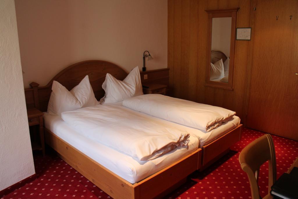 Hotel Sonnenberg Grindelwald Room photo